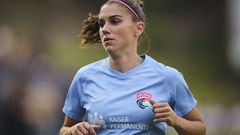SAN DIEGO, CALIFORNIA - MAY 07: Alex Morgan #13 of San Diego Wave FC warms up for the game against the NJ/NY Gotham FC at Torero Stadium on May 07, 2022 in San Diego, California.   Meg Oliphant/Getty Images/AFP
== FOR NEWSPAPERS, INTERNET, TELCOS & TELEVISION USE ONLY ==