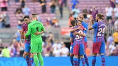 BARCELONA, SPAIN - AUGUST 29: Players of FC Barcelona celebrate following the La Liga Santander match between FC Barcelona and Getafe CF at Camp Nou on August 29, 2021 in Barcelona, Spain. (Photo by David Ramos/Getty Images)