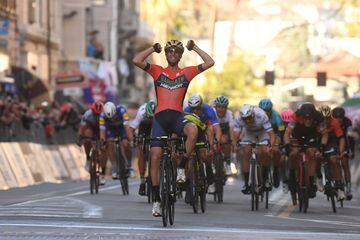 Dio una de las grandes sorpresas del inicio de temporada tras vencer en la Milán-San Remo, un Monumento reservado teóricamente para sprinters. En su palmarés cuenta con las tres Grandes Vueltas. De los ciclistas más completos del panorama actual.