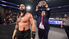 Roman Reigns y Paul Heyman, en SmackDown.