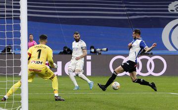 2-0. Vinicius marca el segundo gol tras una asistencia de Karim Benzema.