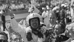 Una de las grandes leyendas del automovilismo de Estados Unidos. Además de ser uno de los tres pilotos con cuatro victorias en la Indy 500, es el primero que lo logró. Entre sus éxitos, un récord de siete títulos en la USAC (antigua IndyCar), siete victorias en la Nascar y triunfos en las tres grandes citas de la Resistencia: Le Mans, Daytona y Sebring.