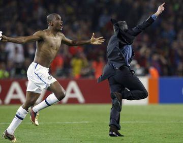 Mourinho and Samuel Eto'o celebrate Inter's Champions League elimination of Barcelona in 2010.