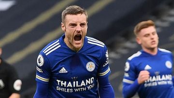 Leicester City&#039;s English striker Jamie Vardy celebrates scoring his team&#039;s first goal during the English Premier League football match between Tottenham Hotspur and Leicester City at Tottenham Hotspur Stadium in London, on December 20, 2020. (Ph