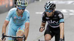 Vincenzo Nibali y Mikel Landa charlan al t&eacute;rmino de la d&eacute;cima etapa del Tour de Francia 2016 con final en Revel.