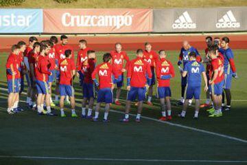 The Spanish national team trained at the Las Rozas base ahead of Friday's WC 2018 qualifying game against Israel and next week's friendly game against France.