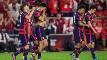 U.S. men qualify for World Cup despite 2-0 loss at Costa Rica