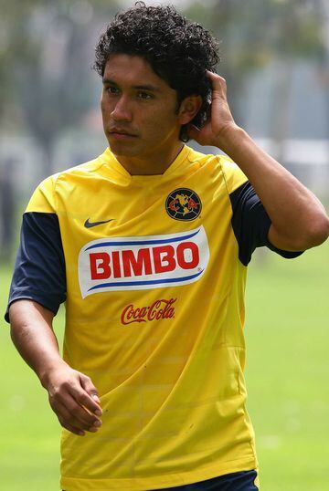 Otra de las promesas del Fútbol Mexicano que no se consolidó. De ser campeón mundial sub-17 en 2005, ahora juega en el fútbol de Guatemala.