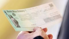 The IRS have confirmed that Social Security beneficiaries have recieved their $1,400 payments, but Veterans Affairs recipients are yet to get their checks.