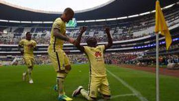 Al 'Piojo' le llovieron aplausos y goles en su regreso al Azteca