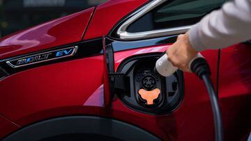 ¿Qué tan ecológicos son los autos eléctricos vs gasolina?