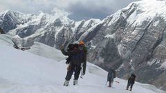 Chilenos hacen historia al alcanzar la cima del Annapurna