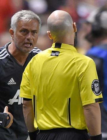 Mourinho was not happy with Antonio Valencia's sending off and made his point clear to ref Allen Chapman.