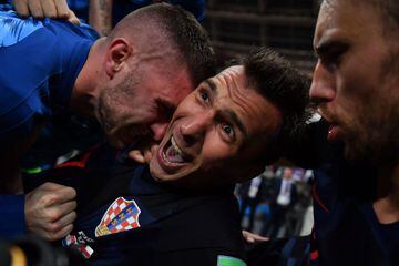 El festejo de Mario Mandzukic después de anotar el 2-1 a favor de Croacia en la segunda semifinal de Rusia 2018 en el Estadio Luzhniki de Moscú.