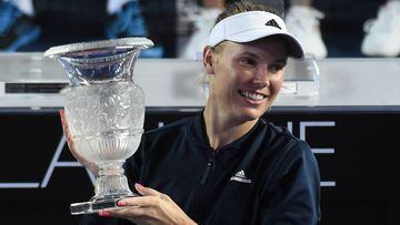 Wozniacki beats Mladenovic to lift Hong Kong Open title