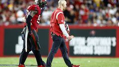 TAMPA, FLORIDA - OCTOBER 27: Shaquil Barrett #58 of the Tampa Bay Buccaneers walks off the field after an injury during the third quarter against the Baltimore Ravens at Raymond James Stadium on October 27, 2022 in Tampa, Florida.   Douglas P. DeFelice/Getty Images/AFP