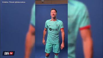 Viral again: Robert Lewandowski with Barcelona