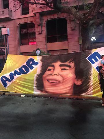 Buenos Aires sale a la calle para homenajear a Diego Armando Maradona
