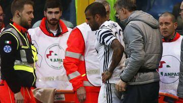 Dani Alves: Ex-Barcelona man breaks leg in Juventus defeat