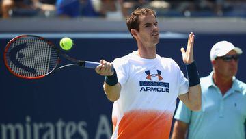 Murray reaparece ante Federer tras cuatro meses de lesión
