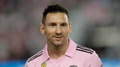 FORT LAUDERDALE, FLORIDA - SEPTEMBER 20: Lionel Messi #10 of Inter Miami looks on before the match between Toronto FC and Inter Miami CF at DRV PNK Stadium on September 20, 2023 in Fort Lauderdale, Florida.   Carmen Mandato/Getty Images/AFP (Photo by Carmen Mandato / GETTY IMAGES NORTH AMERICA / Getty Images via AFP)