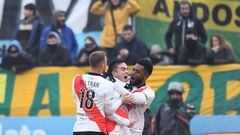 MAR DEL PLATA, ARGENTINA - JULY 24: Agustin Palavecino (C) of River Plate celebrates with teammates Miguel Borja and Lucas Beltran after scoring the first goal of his team during a match between Aldosivi and River Plate as part of Liga Profesional 2022 at Estadio Jose Maria Minella on July 24, 2022 in Mar del Plata, Argentina. (Photo by Rodrigo Valle/Getty Images)
