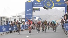 John Degenkolb, del Trek-Segafredo, celebra su victoria en la tercera etapa del Tour de Dubai.