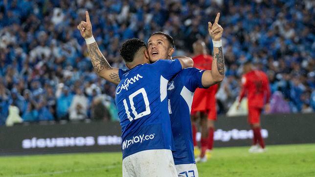 Batalla en El Campín: Millonarios le remonta al América bajo la lluvia