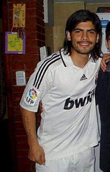 El jugador del Inter de Milán, Ever Banega, con la camiseta del Real Madrid. También jugó en el Valencia, Atlético de Madrid y el Sevilla.  