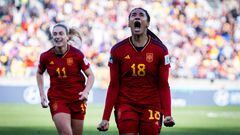 WELLINGTON (NUEVA ZELANDA), 11/08/2023.-La delantera de la selección española Salma Paralluelo (18), junto a su compañera Alexia Putellas (11), muestra su alegría tras marcar gol en la prórroga durante el partido de cuartos de final de la Copa Mundial Femenina de la FIFA 2023 entre España y Holanda en Wellington, correspondiente a los cuartos de final del mundial femenino en Australia y Nueva Zelanda. EFE / RFEF  SOLO USO EDITORIAL/SOLO DISPONIBLE PARA ILUSTRAR LA NOTICIA QUE ACOMPAÑA (CRÉDITO OBLIGATORIO)
