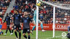 El Málaga no pudo pasar del empate en Gijón-