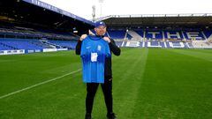 Soccer Football - Birmingham City - Wayne Rooney Press Conference - St Andrew's, Birmingham, Britain - October 12, 2023 Birmingham City manager Wayne Rooney poses with the shirt after the press conference Action Images via Reuters/Matthew Childs