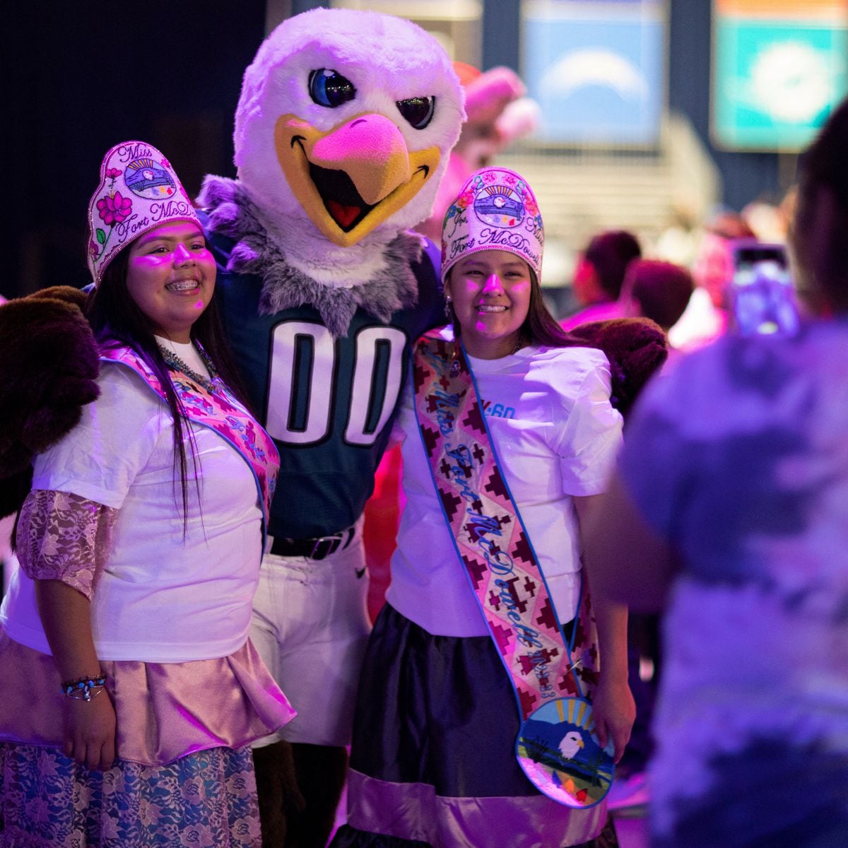 Some #SuperBowl mascot zip-lining - Philadelphia Eagles