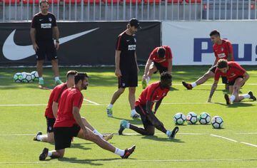 Work that body. Diego Costa trains for the first time with the Atlético Madrid squad.