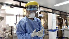 BOGOTA, COLOMBIA - AUGUST 28: A health worker wearing personal protective equipment (PPE) gets ready to treat a patient with Covid-19 in the Intensive Care Unit at de La Samaritana University Hospital on August 28, 2020 in Bogota, Colombia. According to W