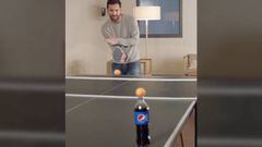 Messi jugando Ping Pong