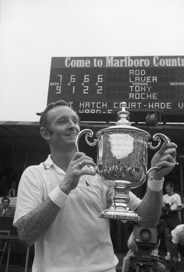 3 Open Australia, 2 Roland Garros, 4 Wimbledon y 2 US Open). El legendario tenista australiano fue gran dominador de este deporte en la década de los 60, cuando consiguió en dos ocasiones el Grand Slam anual: 1962 y 1969.