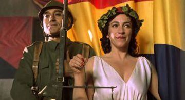 El film de Carlos Saura de 1990 ¡Ay, Carmela!, protagonizada por Andrés Pajares y Carmen Maura, es la segunda película más premiada en los Goya por detrás de Mar adentro con 13 galardones, de 15 nominaciones. 