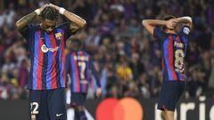 Los jugadores del Barça, tristes por la eliminación de la Champions esta temporada.