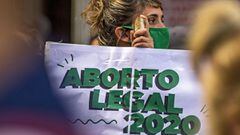 Manifestaci&oacute;n a favor de la legalizaci&oacute;n del aborto en Argentina. 04/11/2020