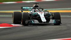 Lewis Hamilton, pole en el GP de Espa&ntilde;a de F1 2018 con el Mercedes. 