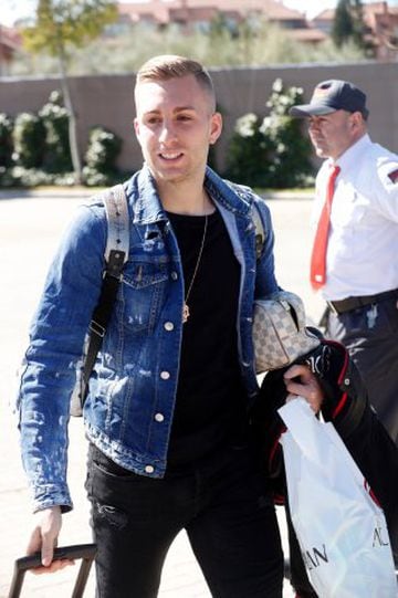 Gerard Deulofeu arrives at the Ciudad del Fútbol in Las Rozas, Madrid this morning. The Everton player could gain his first senior cap for Spain against Israel on Friday, or France next week.
