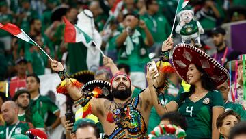 Aficionados mexicanos en el Mundial de Qatar 2022.