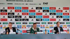 Rodrigo Ares de Parga, Diego Cocca y Jaime Ordiales en conferencia de prensa