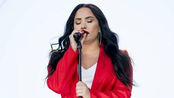 Demi Lovato cantando &quot;Skyscraper&quot; durante la marcha de apoyo al control de armas en Estados Unidos que tuvo lugar el 24 de mayo de 2018 en Washington. (AP Photo/Andrew Harnik, File)