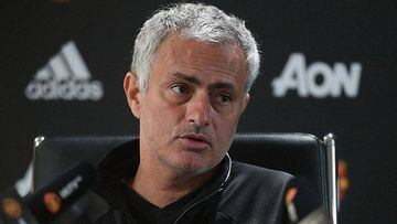 Mourinho avisa al Liverpool, que critica la designación del árbitro
