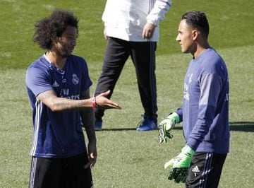 Keylor Navas and Marcelo having a chat during training for Real Madrid.