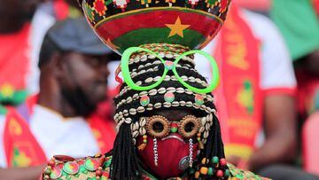 Colorido en las gradas en la Copa de África