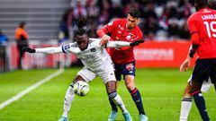 Alberth ELIS of Bordeaux and Zeki CELIK of Lille during the French Ligue 1 Uber Eats soccer match between Lille and Bordeaux on April 2, 2022 in Lille, France. (Photo by Baptiste Fernandez/Icon Sport via Getty Images)