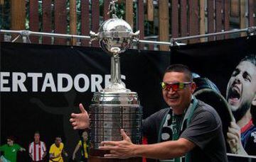 Todos quieren la foto de la Libertadores en Medellín